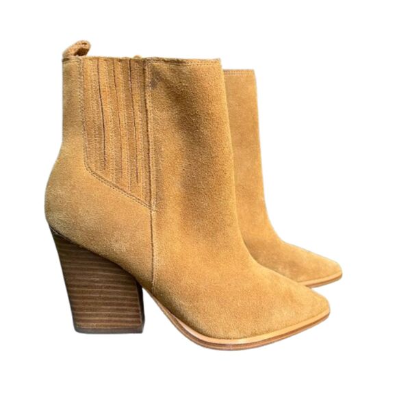 NWOB Marc Fisher Mariel Beige Suede Pointed Toe Block Heel Ankle Boots Size 5M - Picture 3 of 5